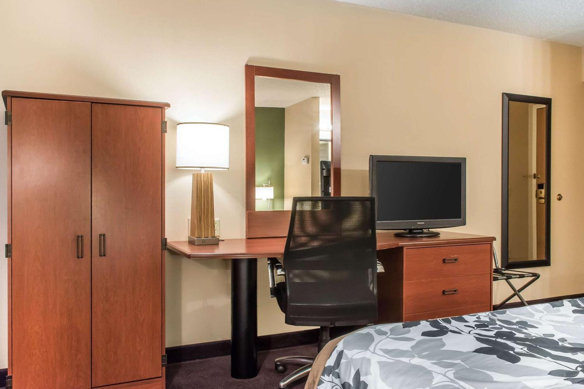 Sleep Inn & Suites Of Lancaster County Mountville Exterior photo